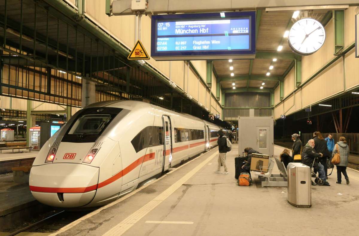 ICE-Strecke zwischen Wendlingen und Ulm: Erster ICE fährt ohne großen Bahnhof