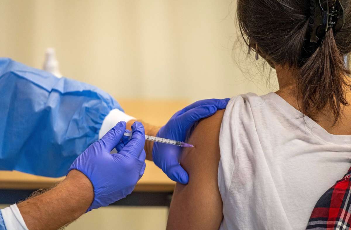 Corona-Impfung ab 12 Jahren: Impfen ohne Erlaubnis der Eltern, geht das?