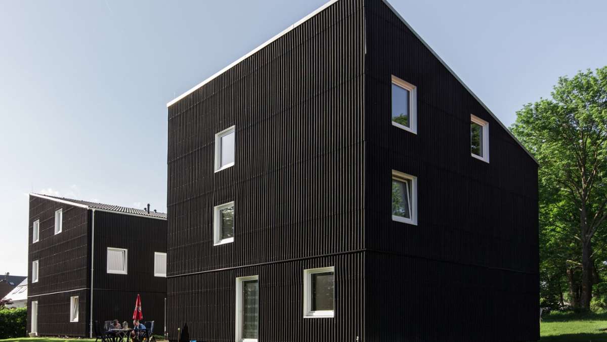 Wohnraum  für Flüchtlinge und Obdachlose: Wie zwei Stuttgarter Architekten mit einfachen Bauten Erfolg haben