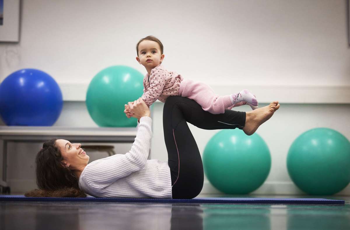 FBS Waiblingen: Wenn Baby und Mama gemeinsam Yoga machen
