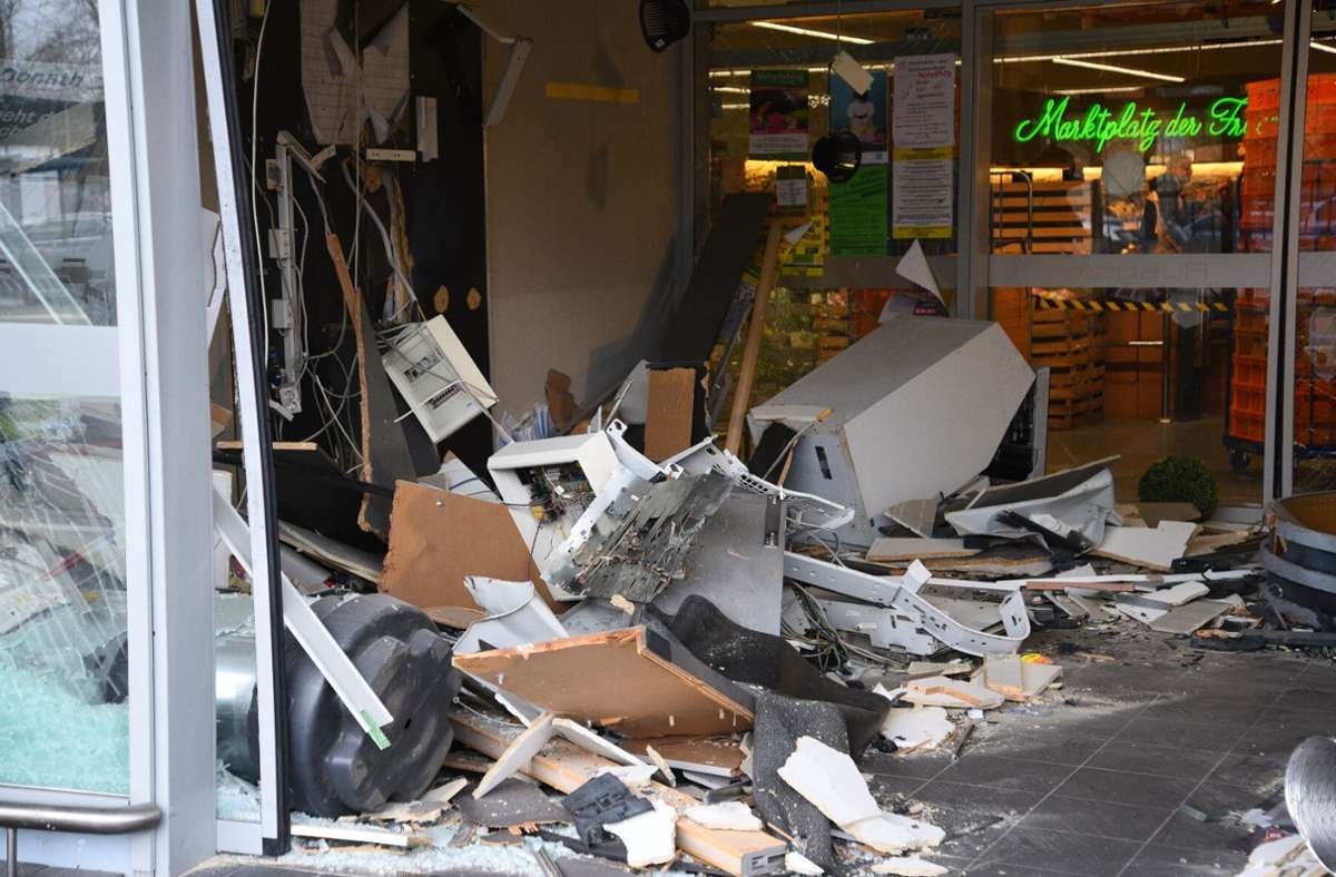 Baden-Württemberg: Geldautomaten-Knacker richten Millionenschaden an