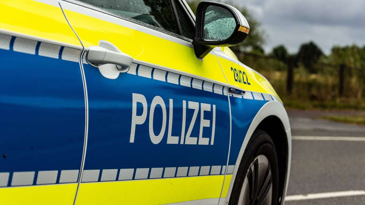 Mann fällt in Neckar: Einsatzkräfte retten 26-Jährigen  aus  dem Wasser