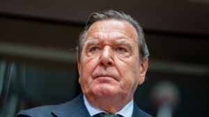 Ohne SPD-Spitze: Gerhard Schröder feiert 80. Geburtstag mit Kubicki, Gysi und Ramsuer