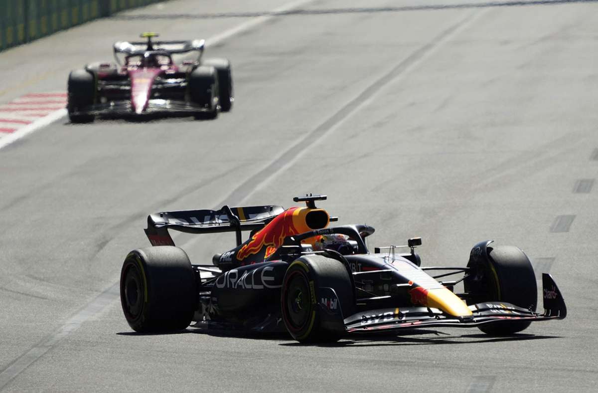 Formel 1: Verstappen gewinnt  in Baku – Leclerc scheidet aus