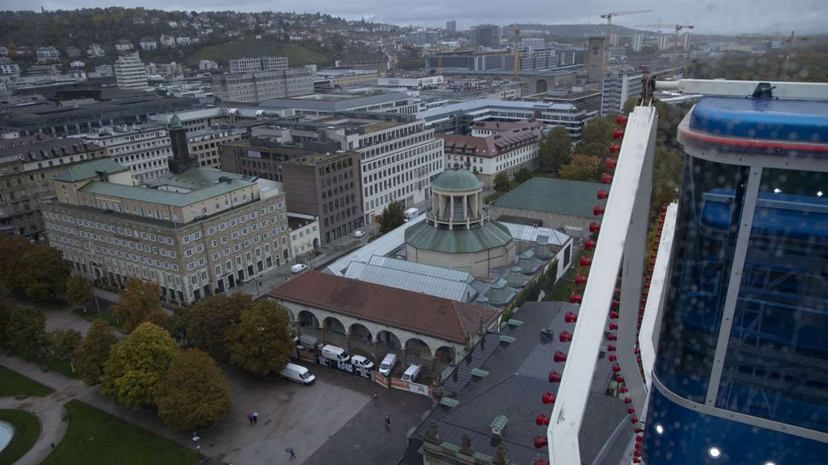 Schlossplatz in Stuttgart: Das Riesenrad dreht sich wieder