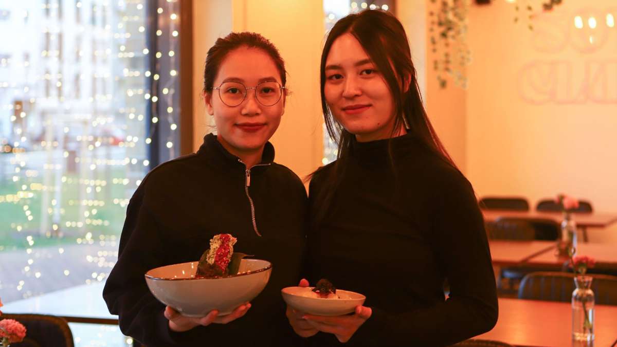 Zwei der drei Betreiberinnen des Soy Clubs: Tram Tu (li.) und Hanh Vu