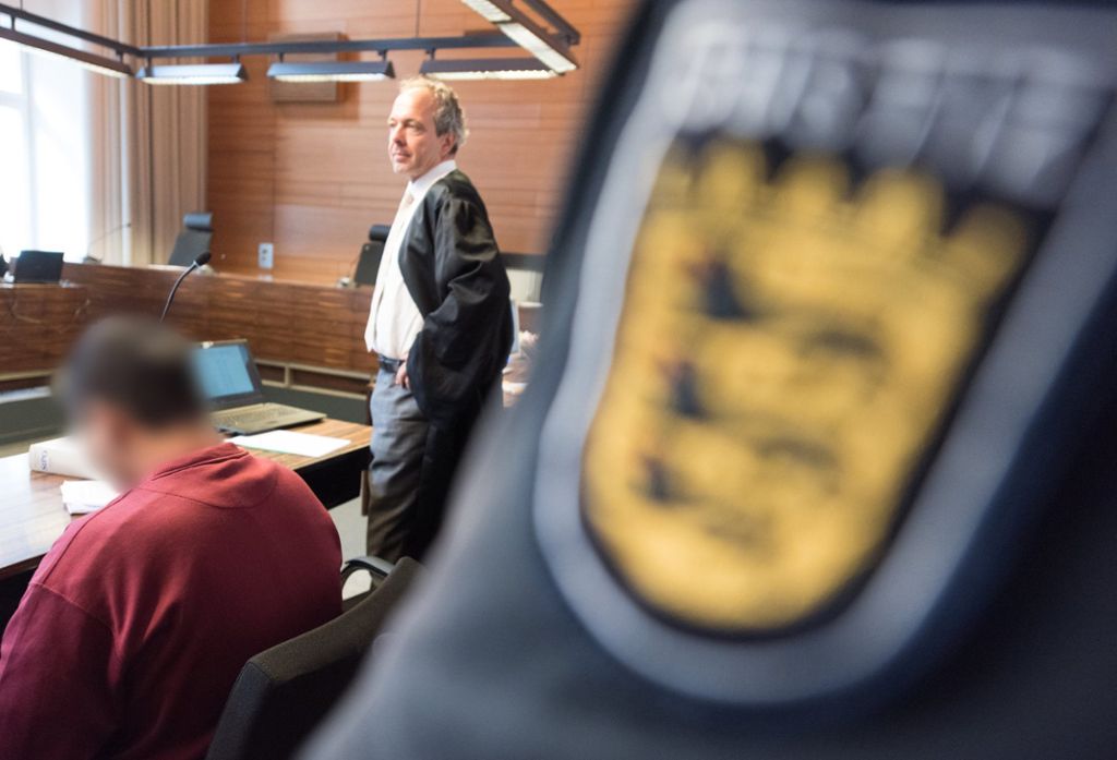 54-Jähriger steht wegen Mordes an Ehefrau in Karlsruhe vor Gericht