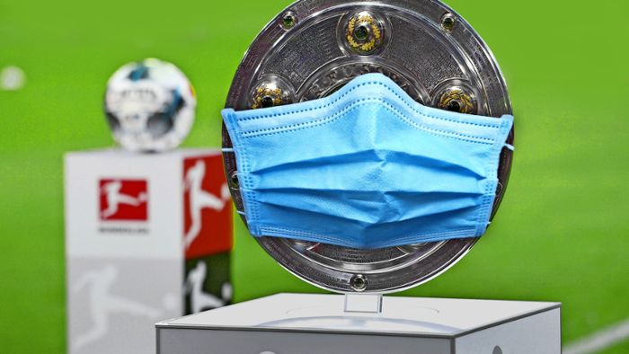 Bundesliga-Fußball  unter der Käseglocke