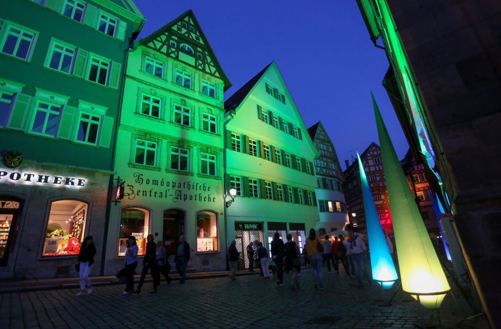 Stimmungsvolles Programm bei der Einkaufsnacht in Esslingen: ES funkelt: Lichterzauber in der Esslinger Innenstadt