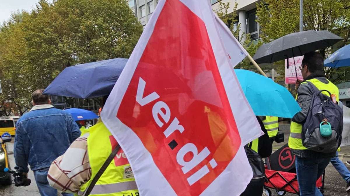 Protest in Stuttgart am 13. November: Arbeitgeber drohen wegen Verdi-Megastreik