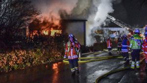 Zwei Personen bei Hausbrand verletzt