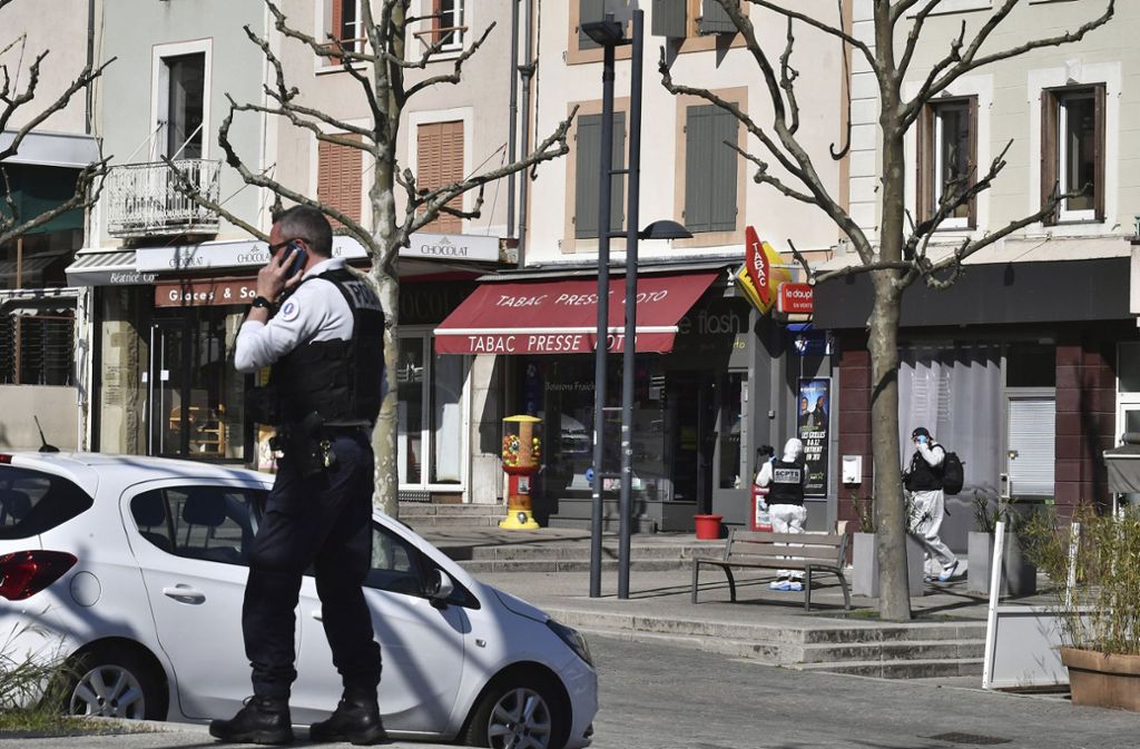 Tödlicher Angriff in Frankreich: Nach Messerangriff ermittelt Anti-Terror-Staatsanwalt