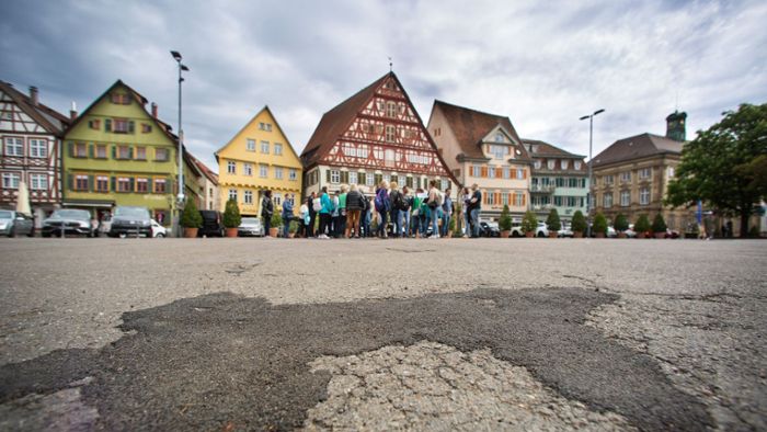 Archäologen graben auf dem Esslinger Marktplatz