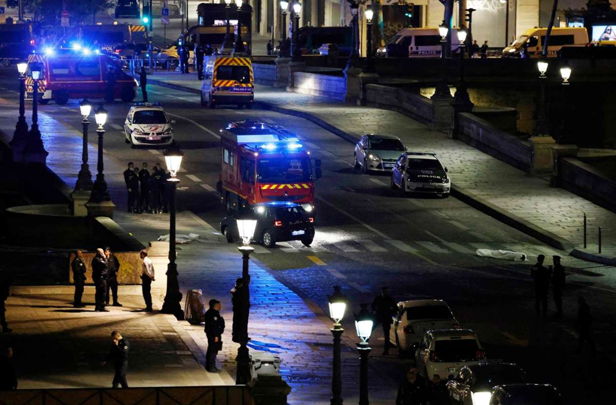 Frankreich: Polizist schießt auf Fahrzeug in Paris - zwei Tote