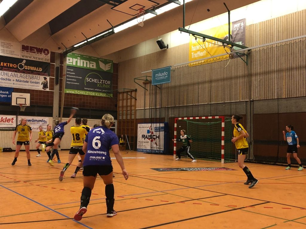 Nellinger Handballerinnen gewinnen mit 32:31 gegen Bad Wildungen: Knapper Heimsieg für den TVN