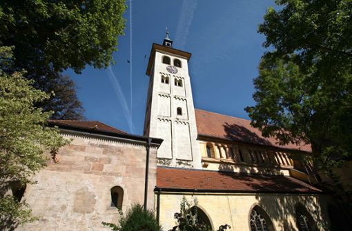 Der imposante Kirchturm wurde von Heinrich Schickhardt umgebaut. Foto: Horst Rudel