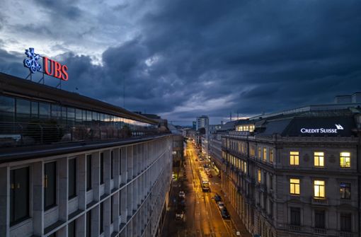 Am Züricher Paradeplatz sind die Credit Suisse und die UBS Nachbarn. Foto: dpa/Michael Buholzer