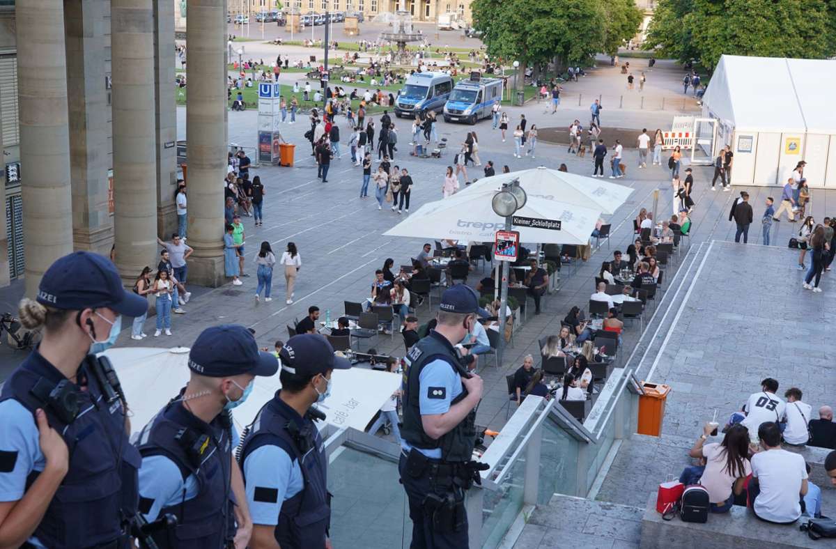 Fazit zur Stimmung in Stuttgarter Innenstadt: Erste Nacht mit gesperrter Freitreppe verläuft ruhig