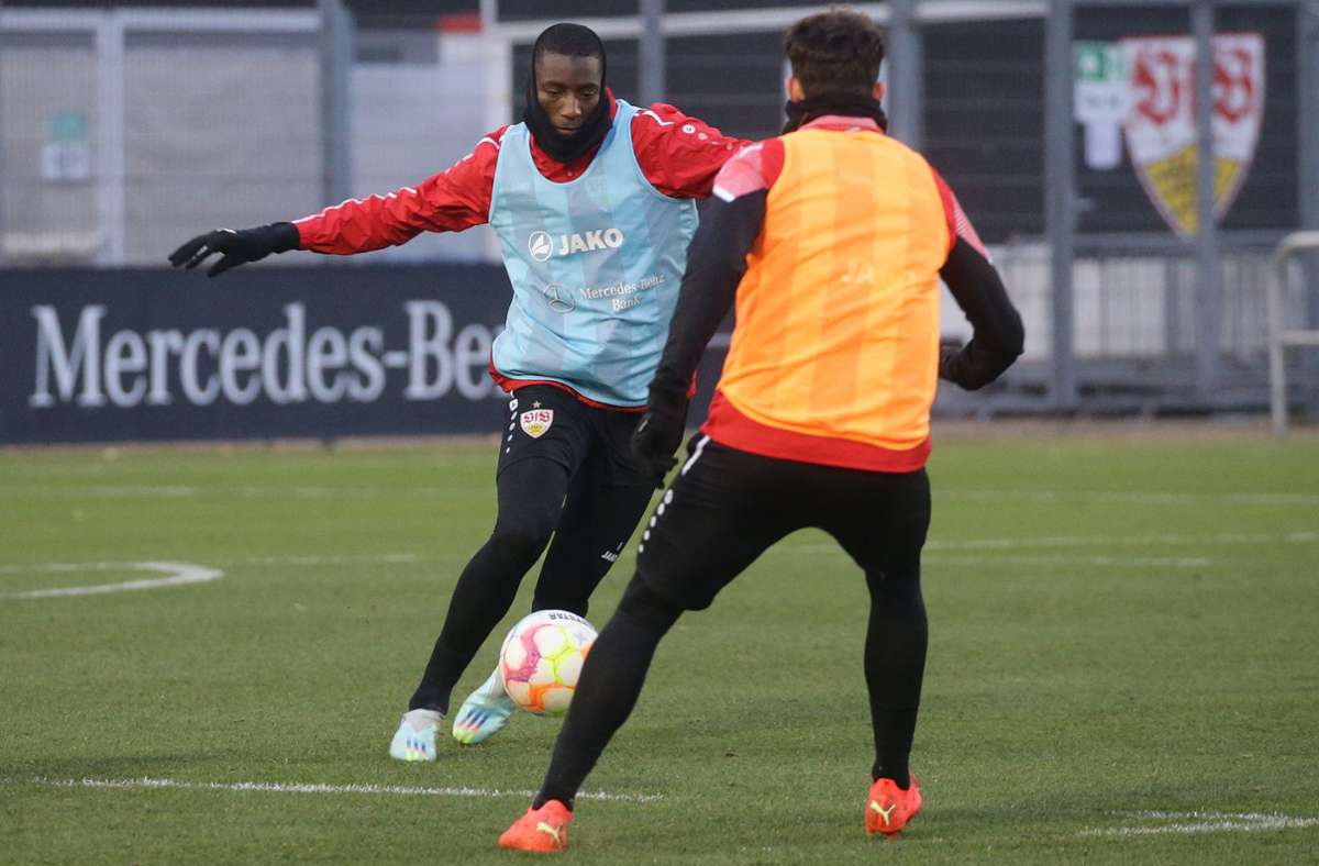 Serhou Guirassy (li.) im VfB-Training am Montagnachmittag.
