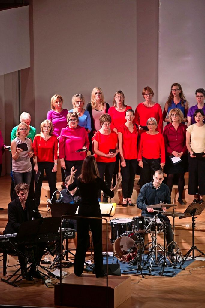 Der Chor Voices singt Musical-Melodien: Klassentreffen in Paris
