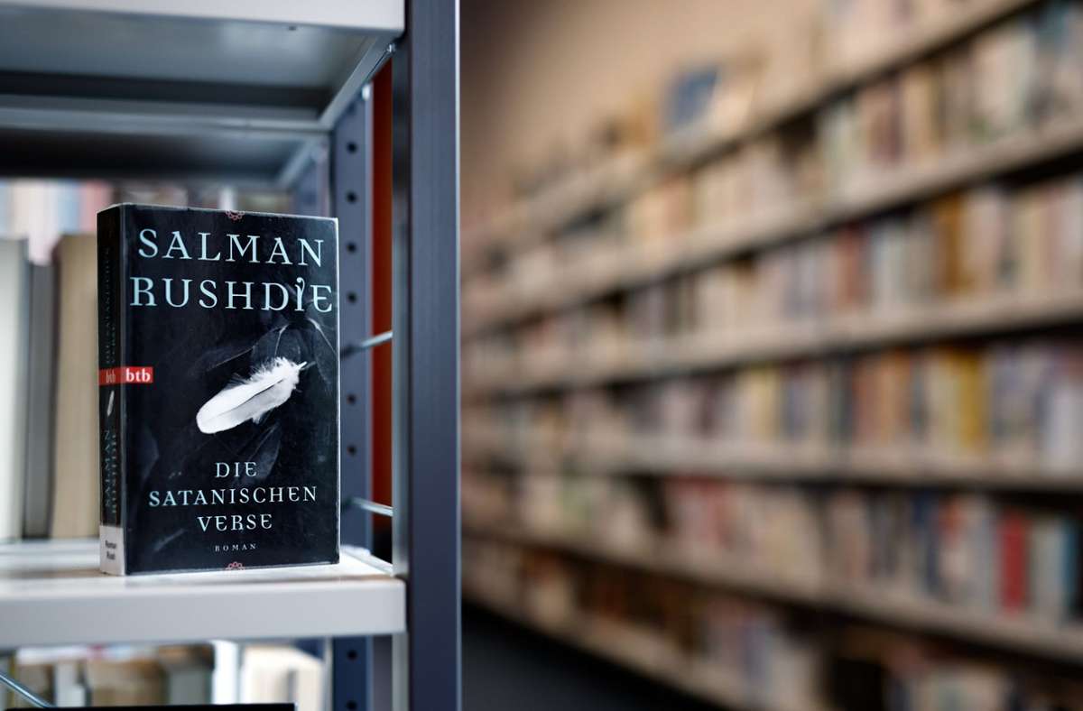 Nach Attentat auf Autor: Steigendes Interesse an Salman Rushdies Büchern