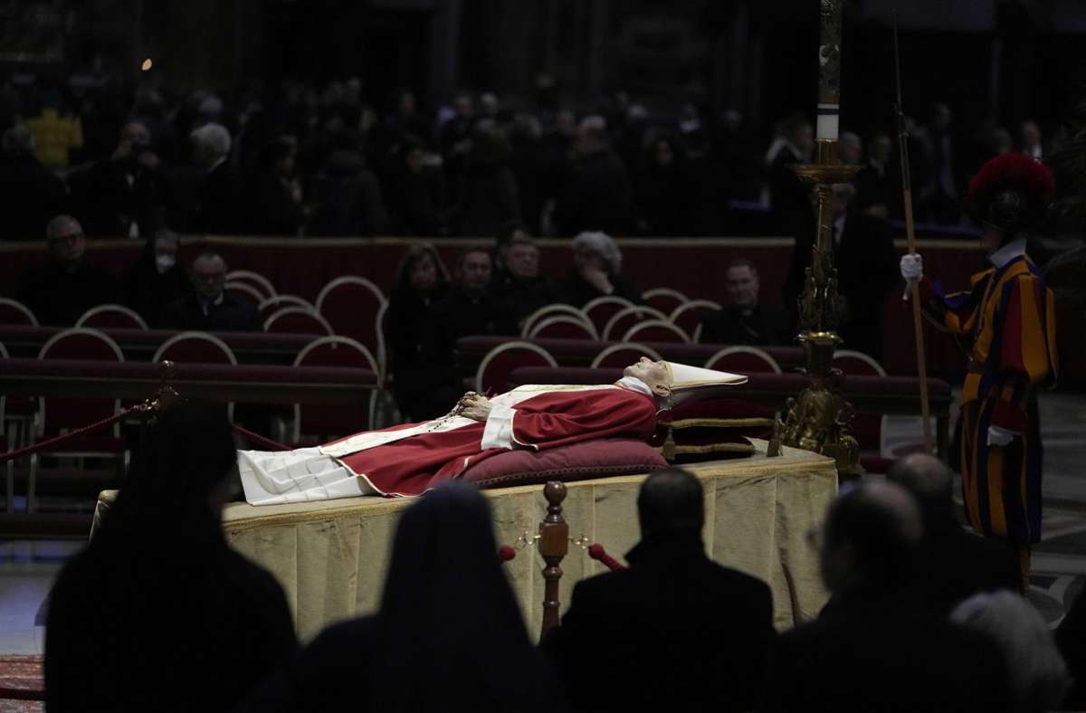Tod von Benedikt XVI.: So läuft die Beisetzung des früheren Papstes ab