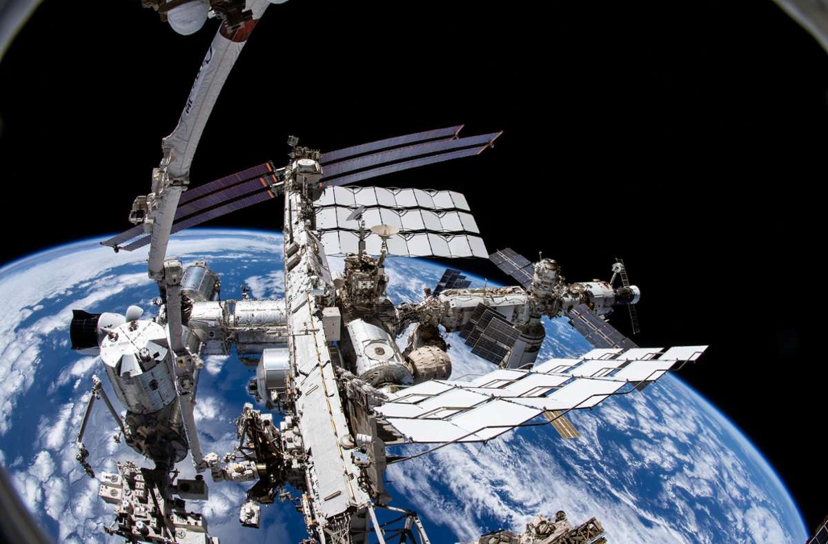 Sanktionen gegen Russland: Russische Raumfahrtbehörde warnt vor Absturz der ISS