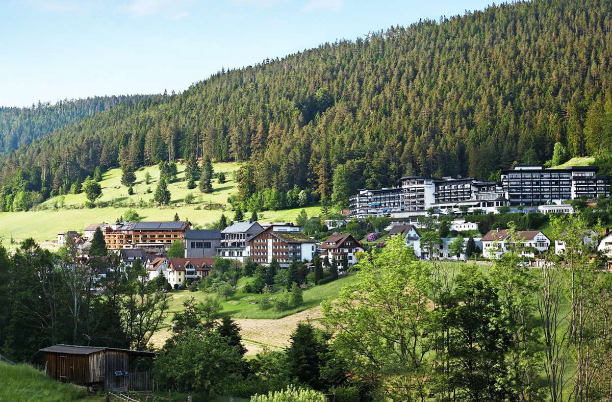 Im Nordschwarzwald gelegen, bekannt auf der ganzen Welt: Baiersbronn ist das Sternedorf. Die bekanntesten Feinschmecker-Adressen sind die Traube Tonbach (Bild), das Bareiss und das Hotel Sackmann.