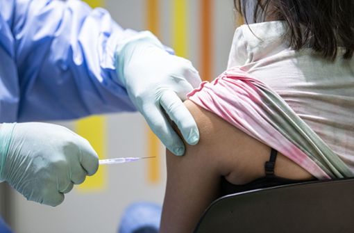 Die meisten Mitarbeitendenim Gesundheitssektor sind bereits geimpft. Foto: dpa/Fabian Sommer