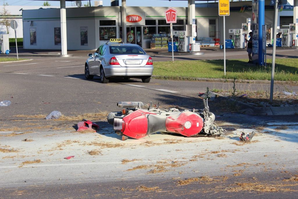 Unfall mit lebensgefährlich verletztem Motorradfahrer: Hubschraubereinsatz in Ostfildern-Scharnhausen