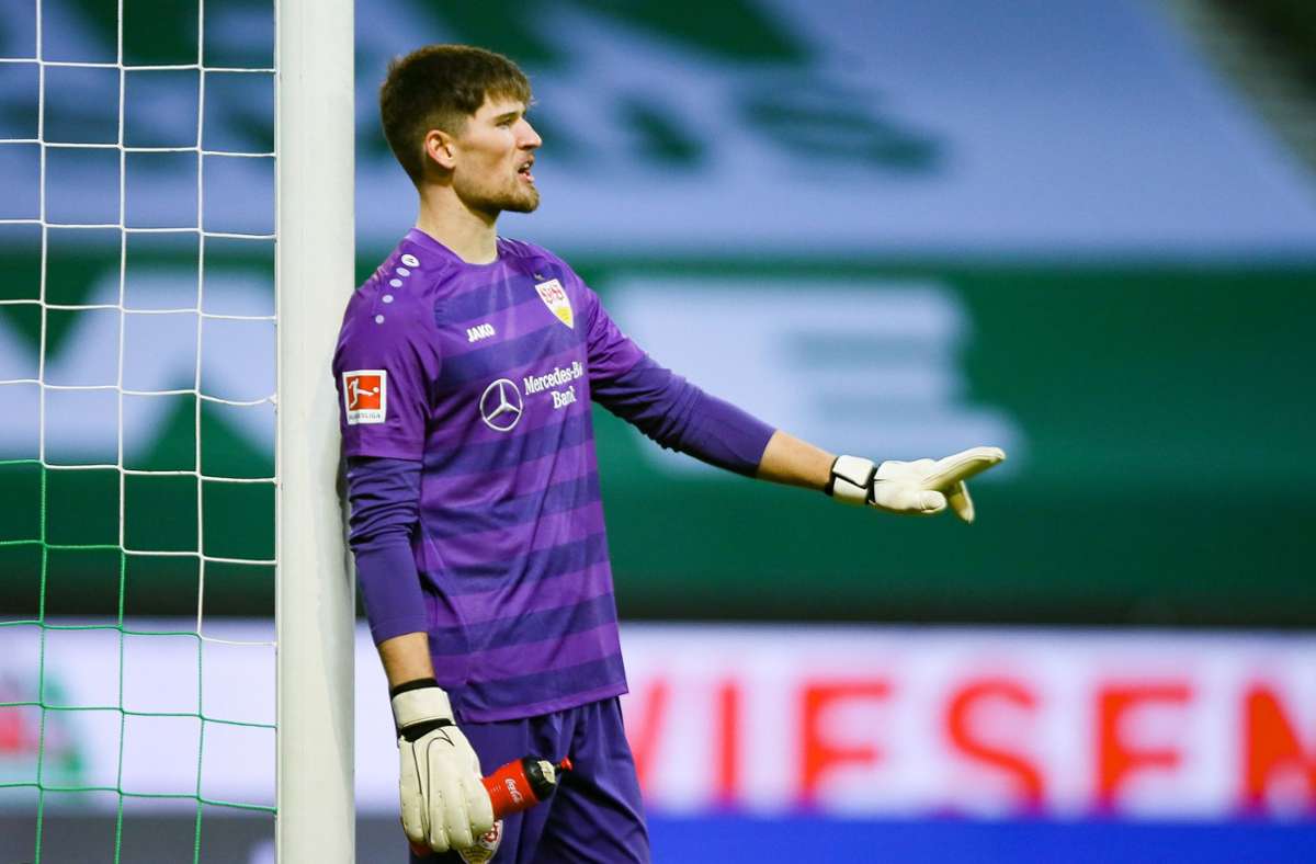 Im Tor des VfB steht auch in Dortmund Gregor Kobel.