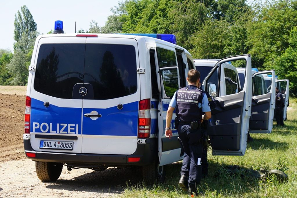 Leiche am Ufer der Rems noch nicht eindeutig identifiziert: Weinstadt: Konkrete Hinweise auf Gewaltverbrechen