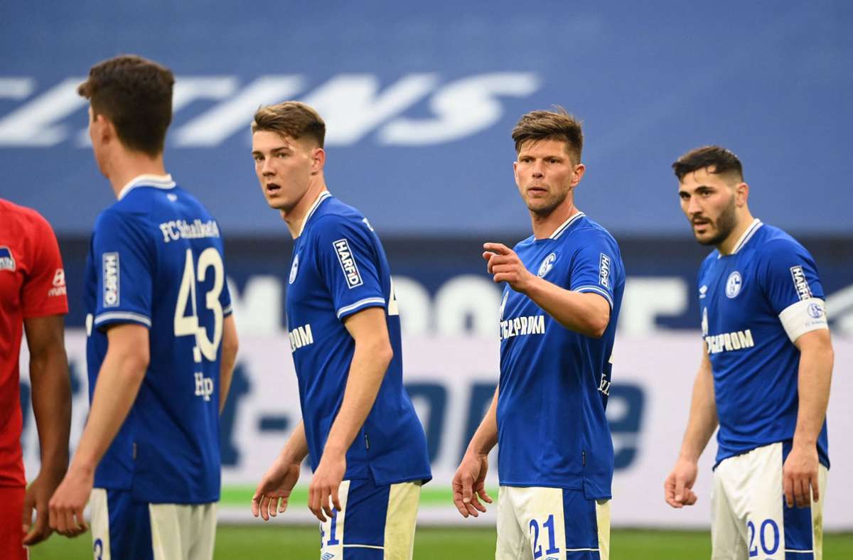 Berlin besiegt Schalke: Hertha vermeidet Blamage –  Absteiger stellt drei Rekorde auf