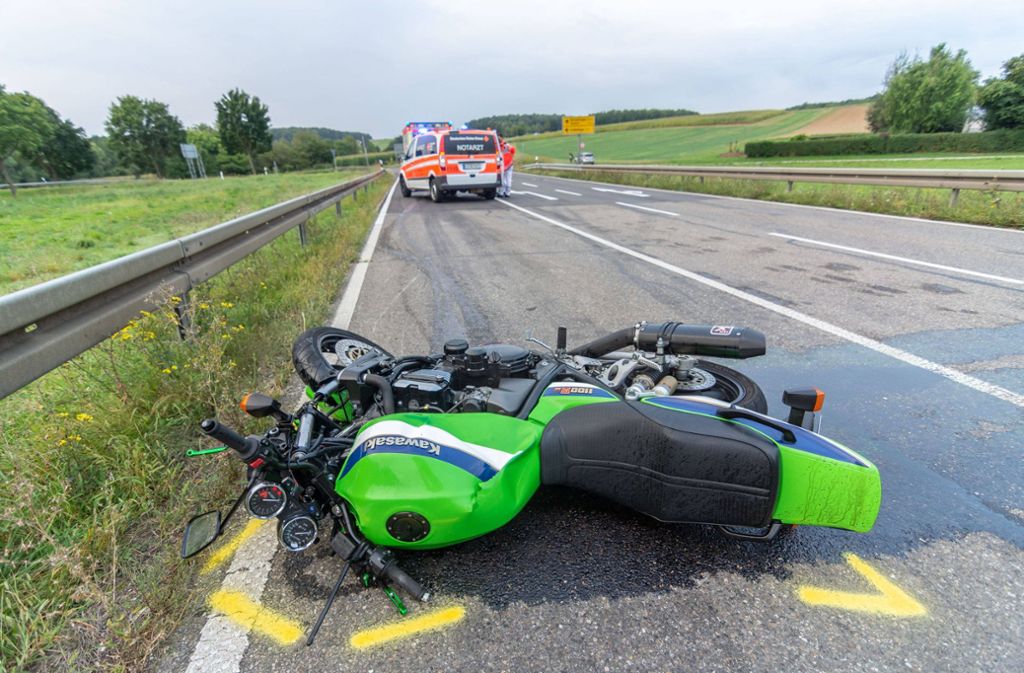 Großbettlingen: Motorradfahrer tödlich verunglückt