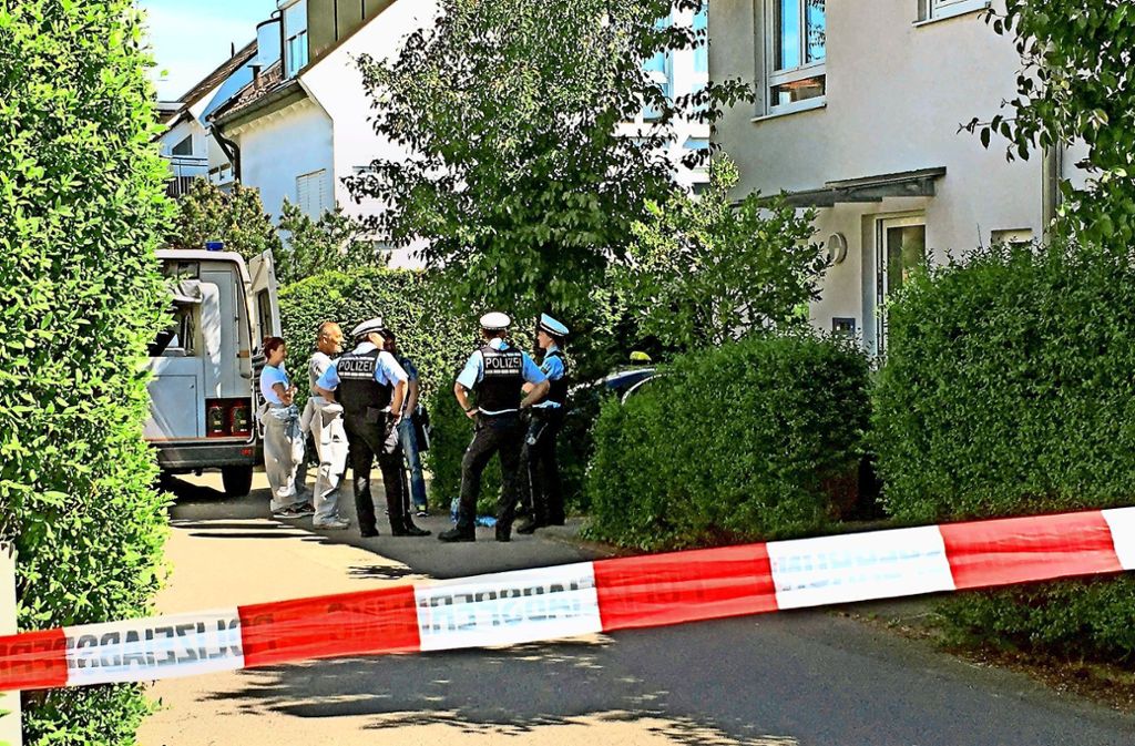 Sohn tötet den Vater – SEK stürmt Reiheneckhaus: SEK-Einsatz Riedenberg: Drama im Wohnidyll