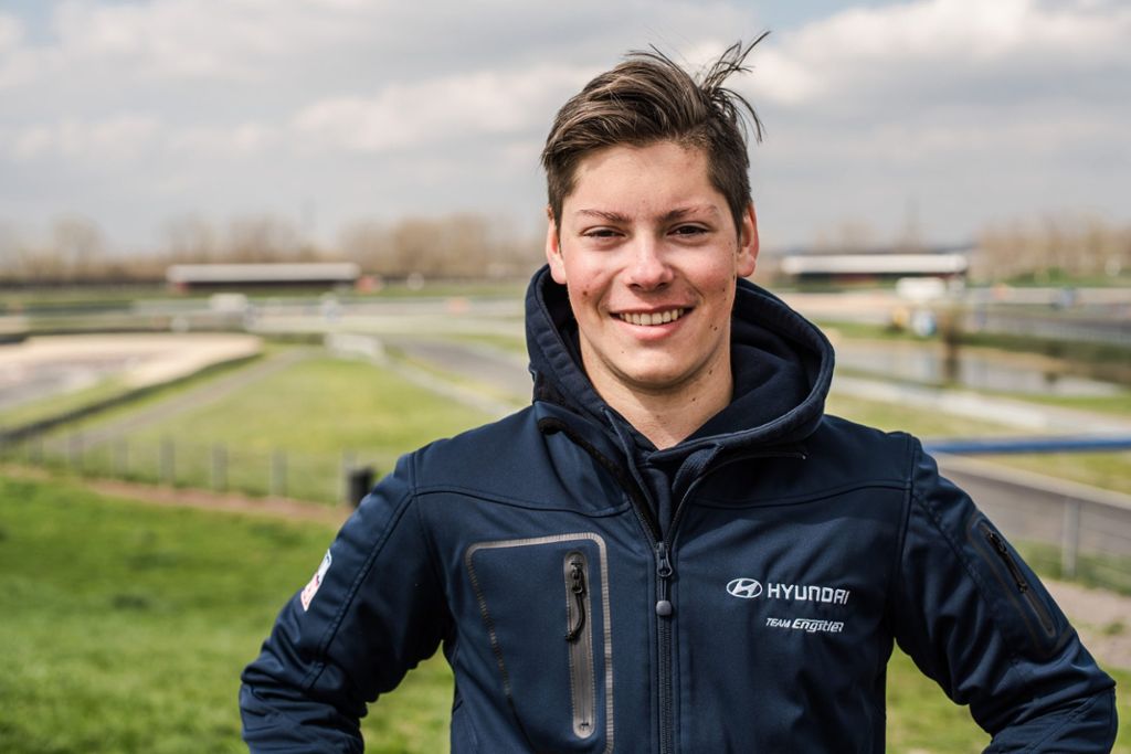 Der Wernauer Motorsportler im WhatsApp-Interview: Max Hesse: „Ich will in die DTM“