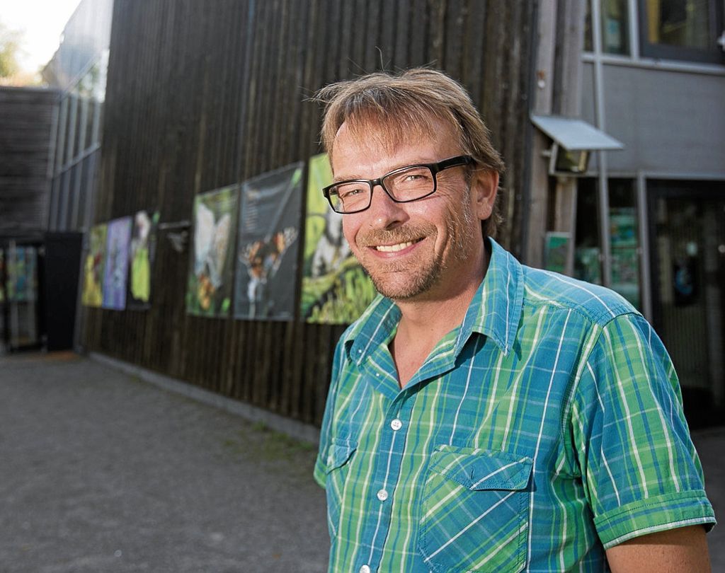 Peter Winkler vor dem Umweltzentrum Neckar-Fils. Foto: Bulgrin