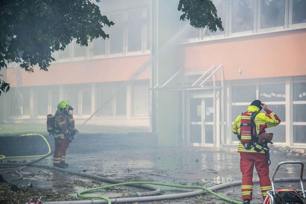 23.07.2018 Millionenschaden bei Brand in Grundschule in Grabenstetten
