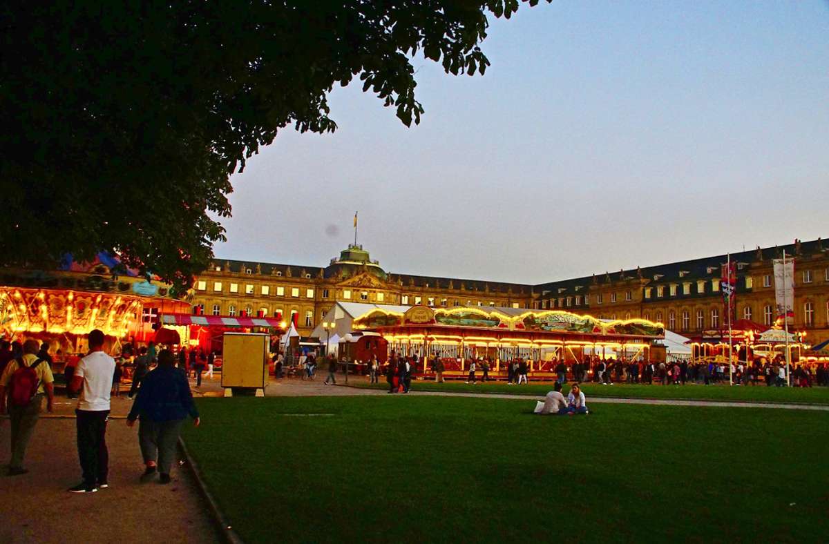 Schlossplatz in Stuttgart: Historisches Volksfest gibt wieder Gastspiel in der City