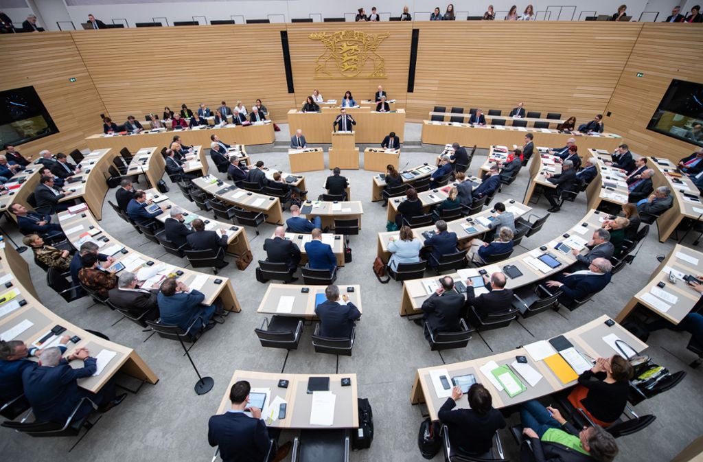 Baden-Württemberg: Finanzausschuss einigt sich auf Doppelhaushalt