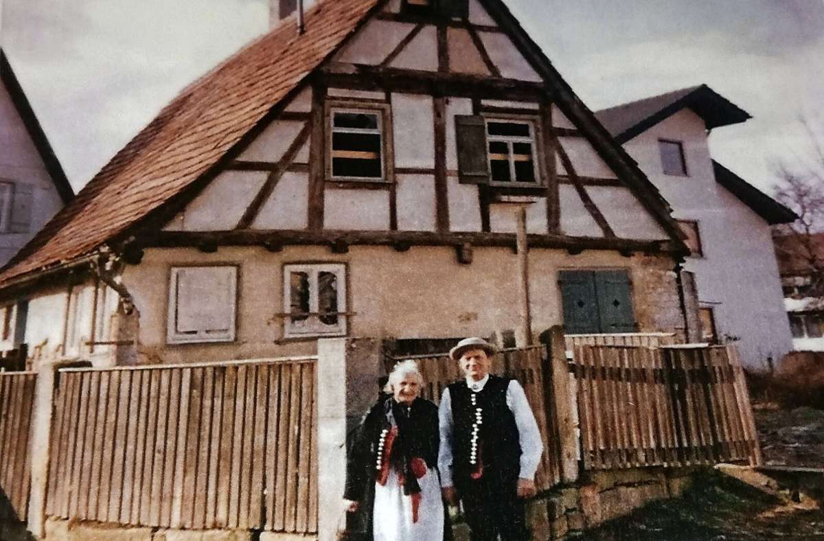 Dieses Foto zeigt das  Bauernhaus, das bis 1988 an der Waldhornstraße 10 in Echterdingen stand. Es wurde 1670 erbaut. Foto: Natalie Kanter