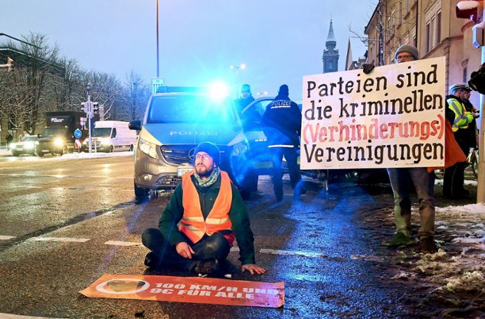 Letzte Generation in Ludwigsburg: Klimaaktivisten verärgern Autofahrer