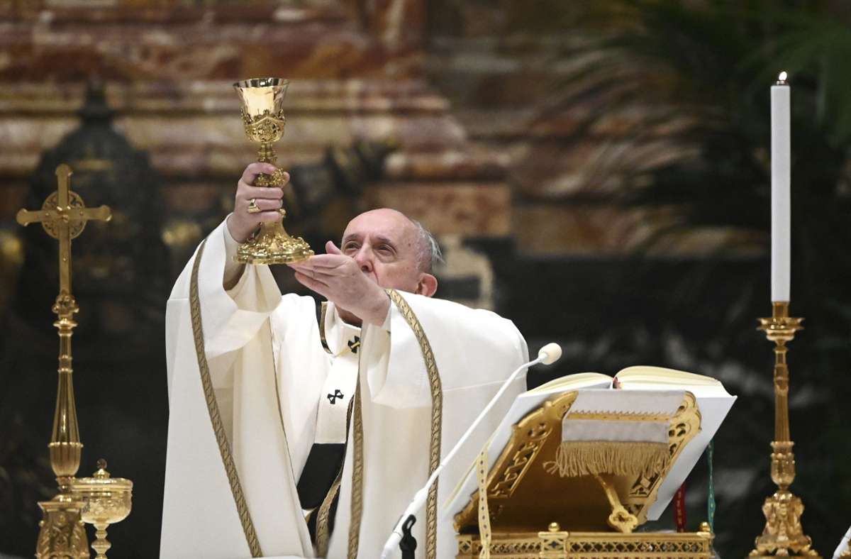 Christmette im Corona-Jahr: Papst erinnert an Nächstenliebe