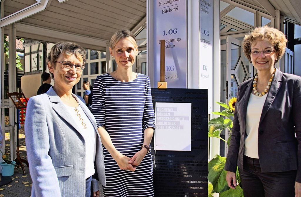 Bibliothek erhält als deutschlandweit erste kleine Bücherei das Zertifikat „Ausgezeichnet“: Köngener Bücherei wird ausgezeichnet