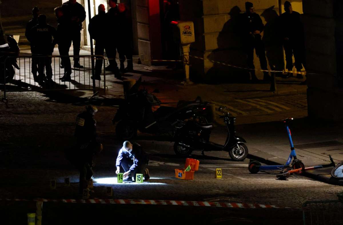 Zwei Tote bei Kontrolle: Pariser Polizist nach Todesschüssen  in U-Haft