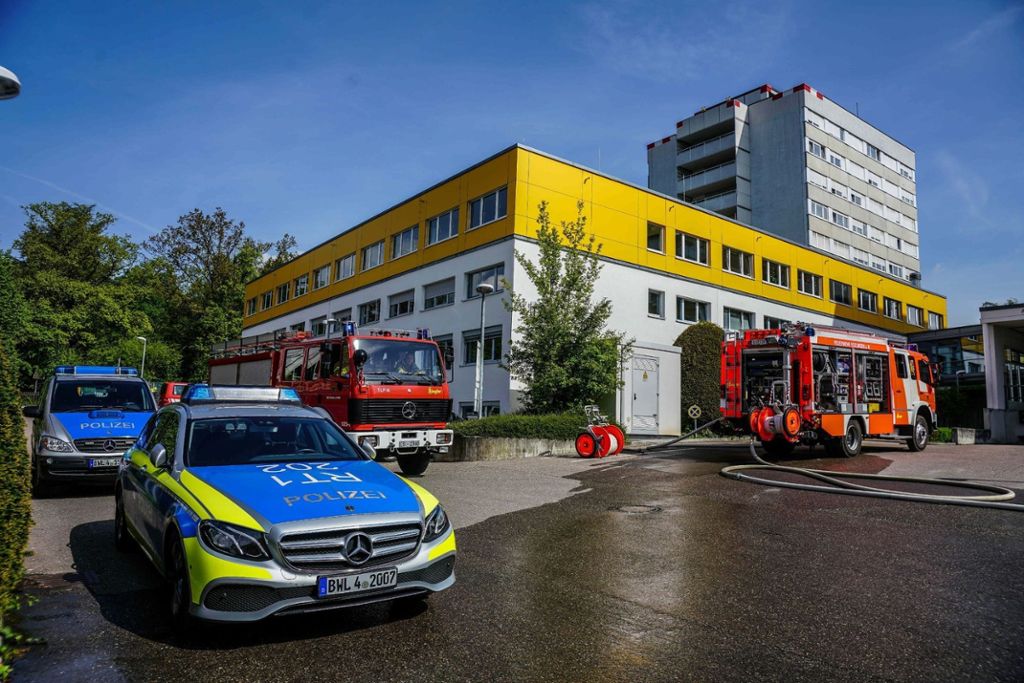 07.05.2019: Entzündetes Laub sorgte im Esslinger Krankenhaus für einen Feuerwehreinsatz