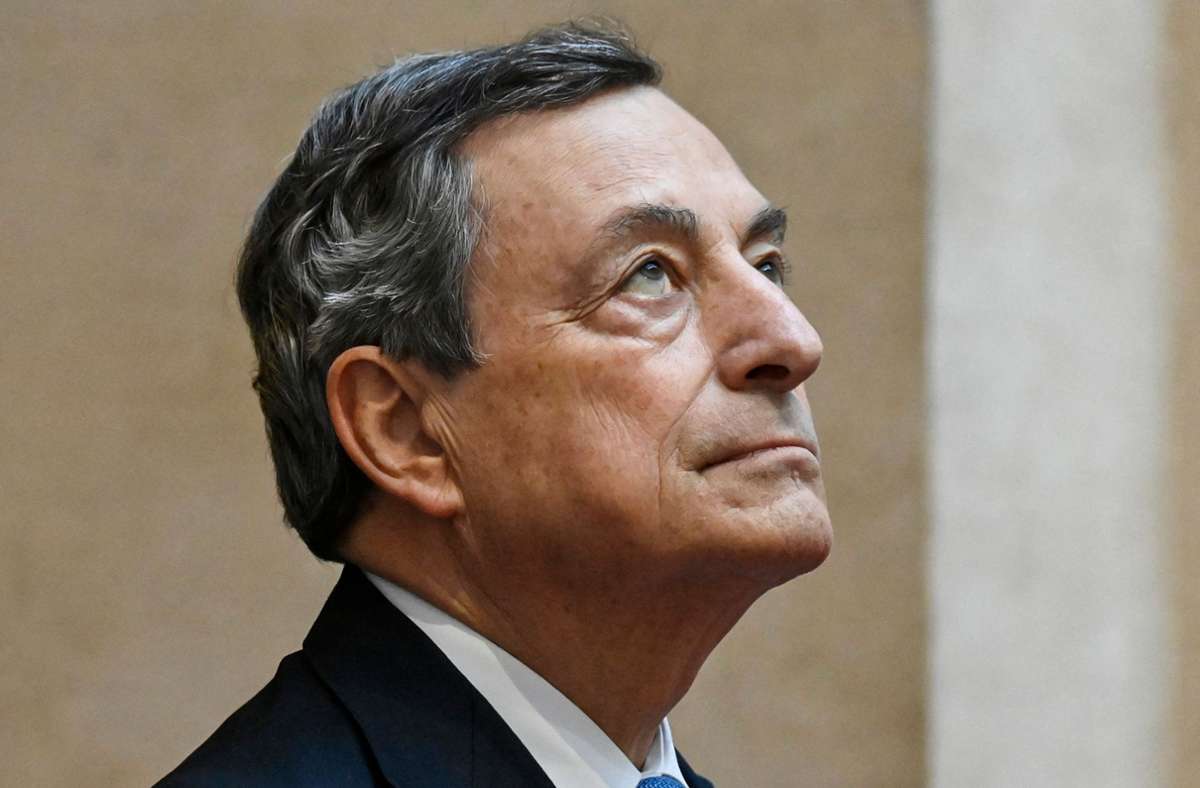 Italien: Mario Draghi will seine bisherige Regierung retten