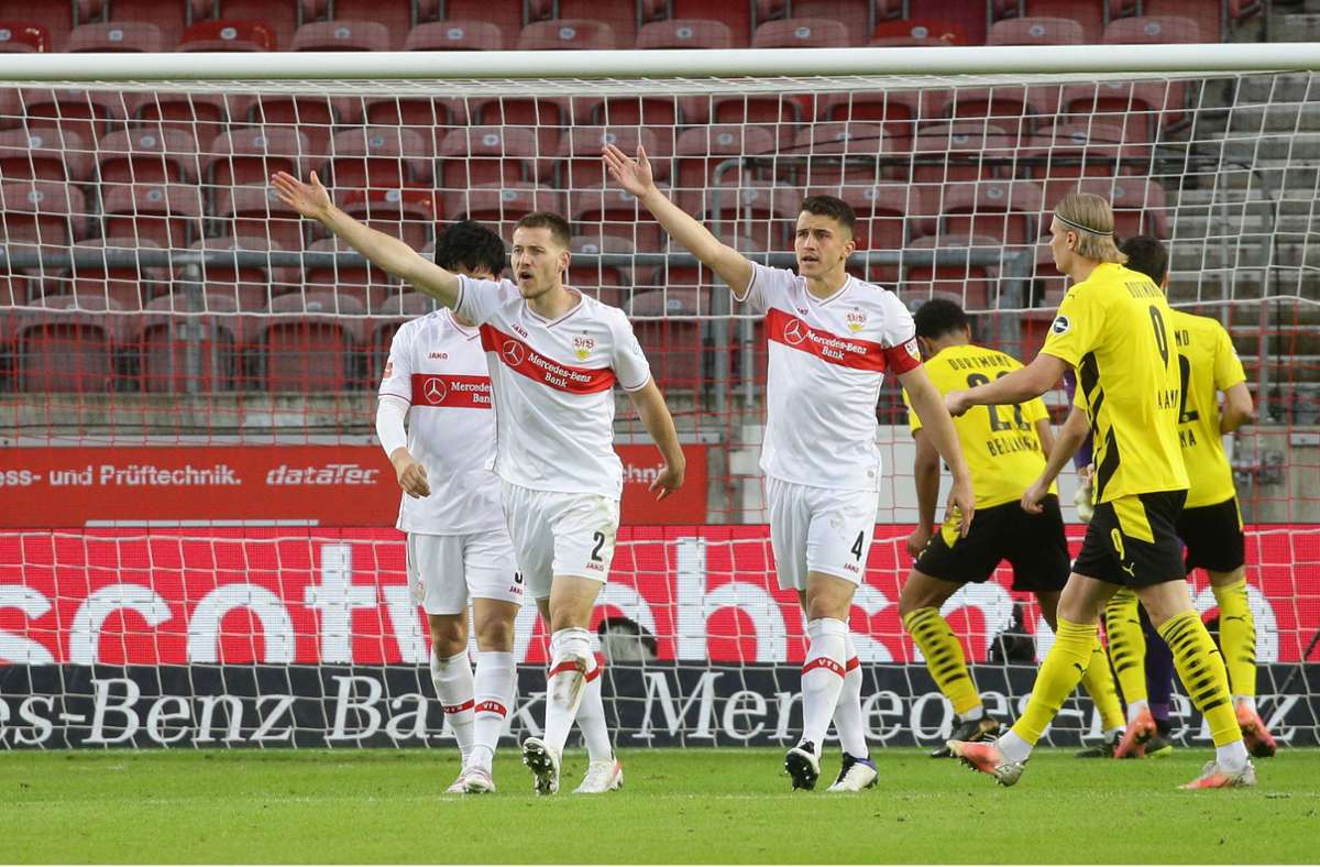 Am Ende reicht es für Waldemar Anton und Marc Kempf (v.li.) gegen Borussia Dortmund nicht zu einem Unentschieden.
