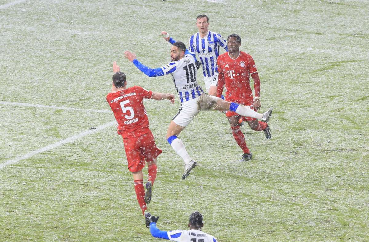 Gegen den FC Bayern hatten es die Berliner mit ordentlich Schnee zu tun. Foto: imago images/Nordphoto