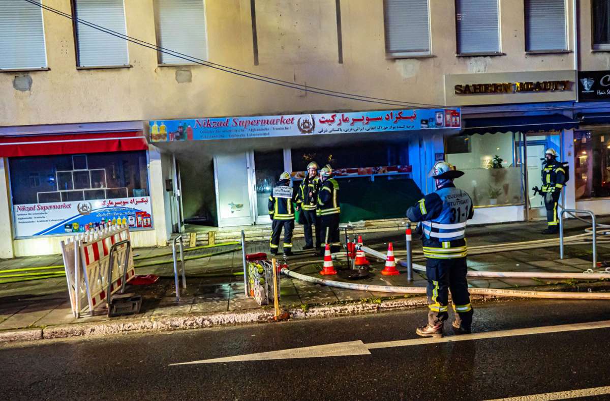 Supermarkt in Stuttgart brennt: Polizei geht von Brandstiftung aus